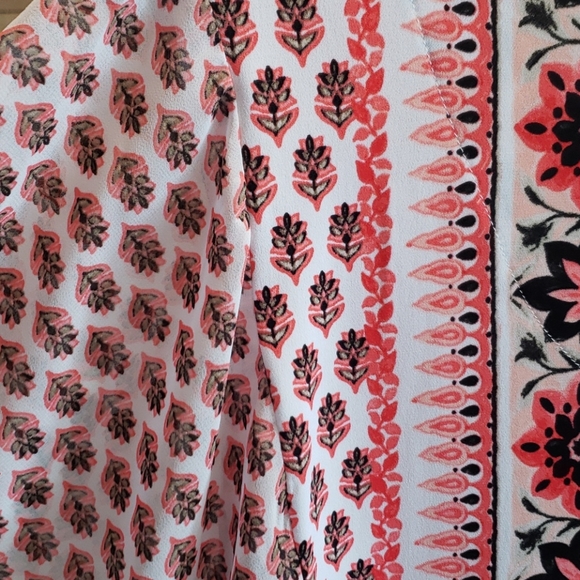 Ladies Top - Picture 9 of 10